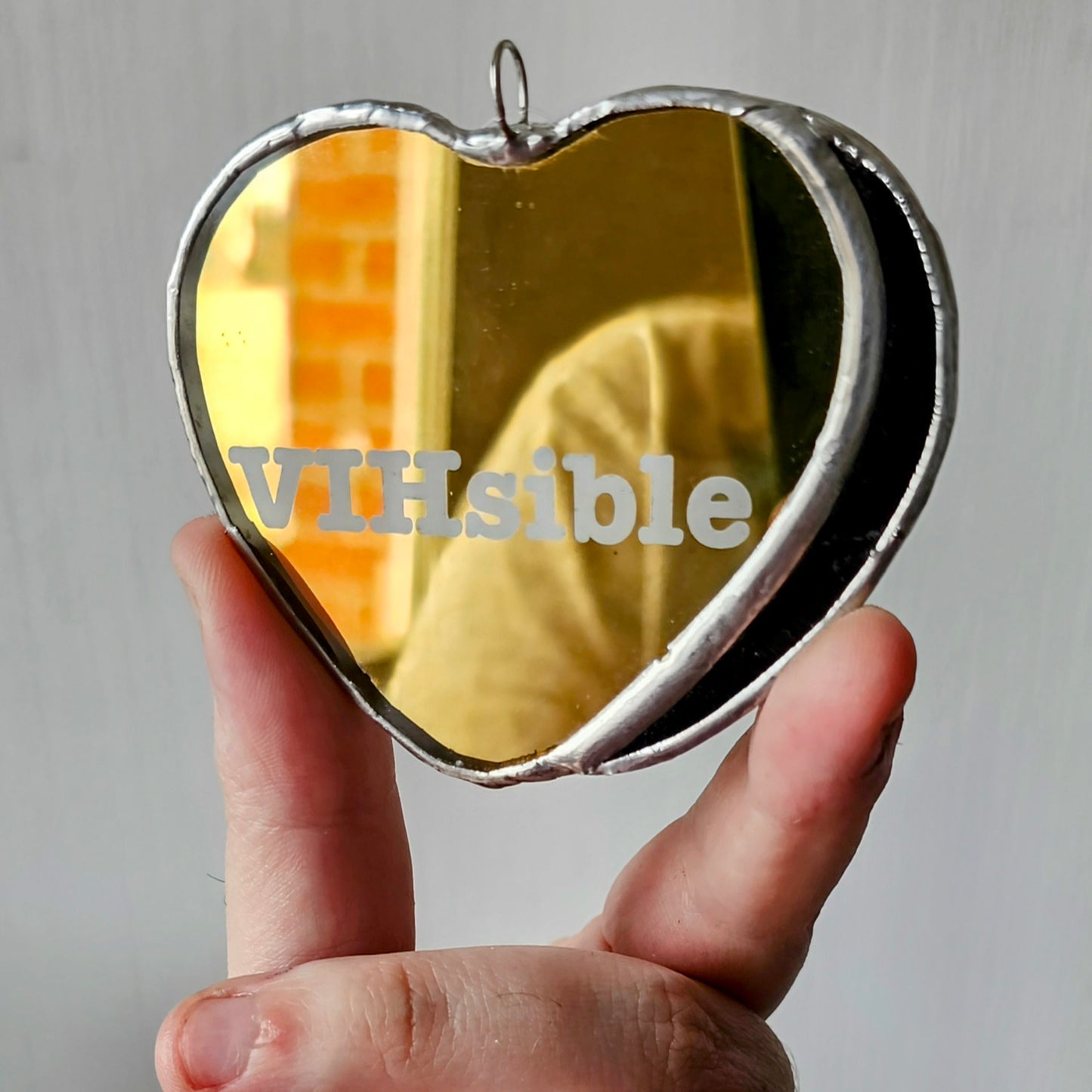 Dose de Love "VIHsible"