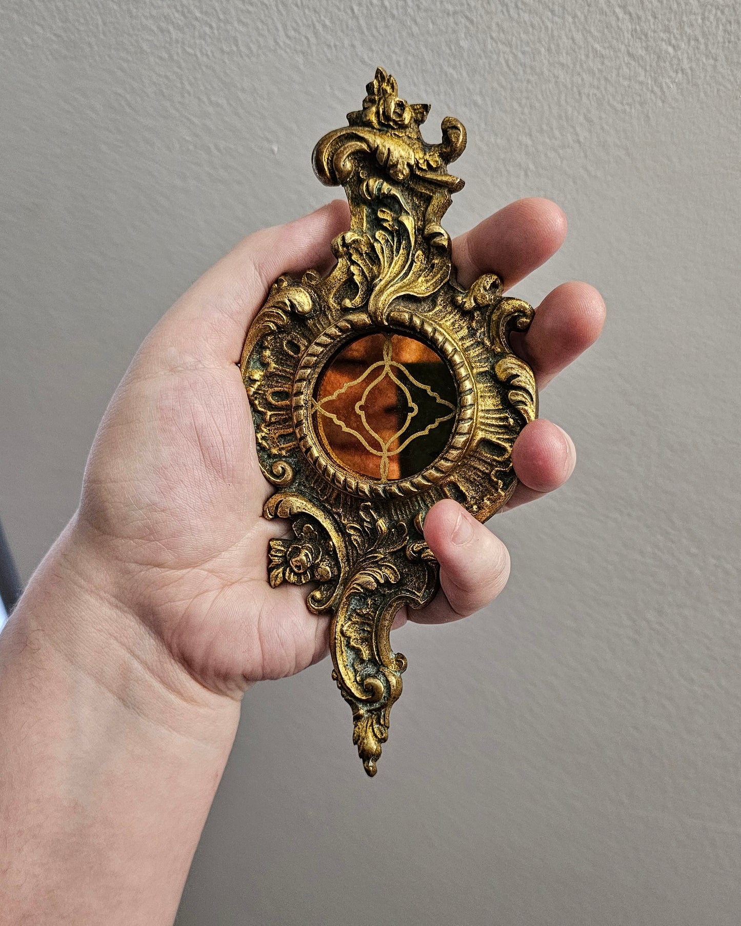 Mini Miroir décoratif gravé